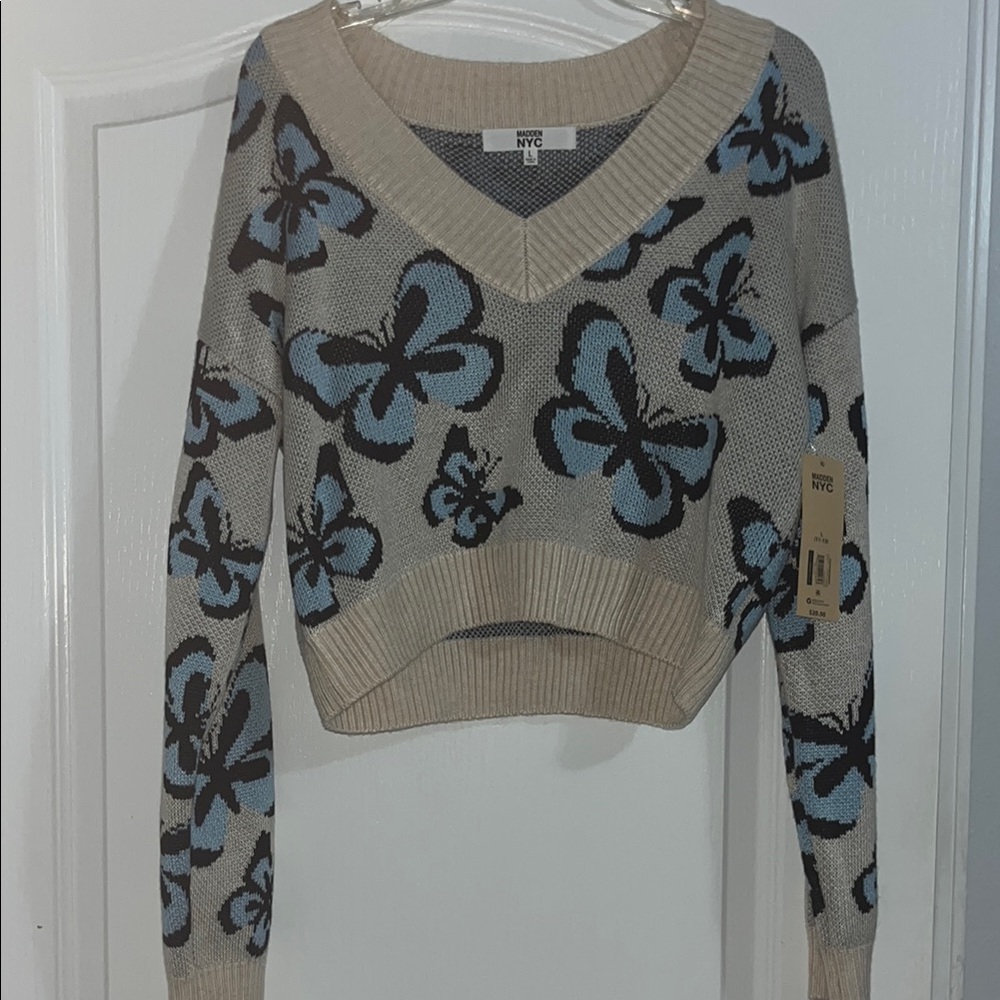 NYC Cream and Blue V-Neck Sweater with Butterfly Design
